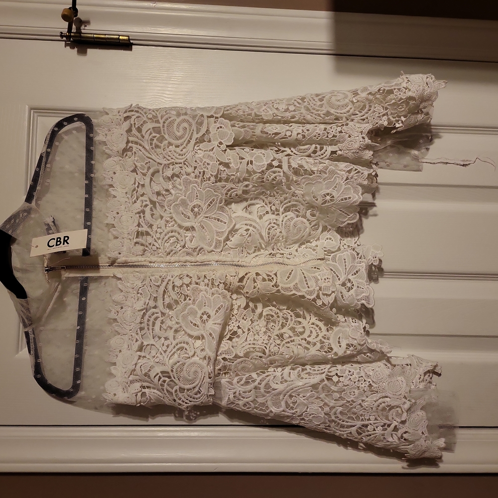 Lace top - Picture 2 of 2